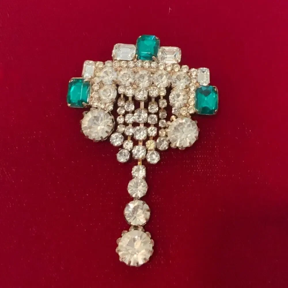 Vintage Rhinestone Brooch
